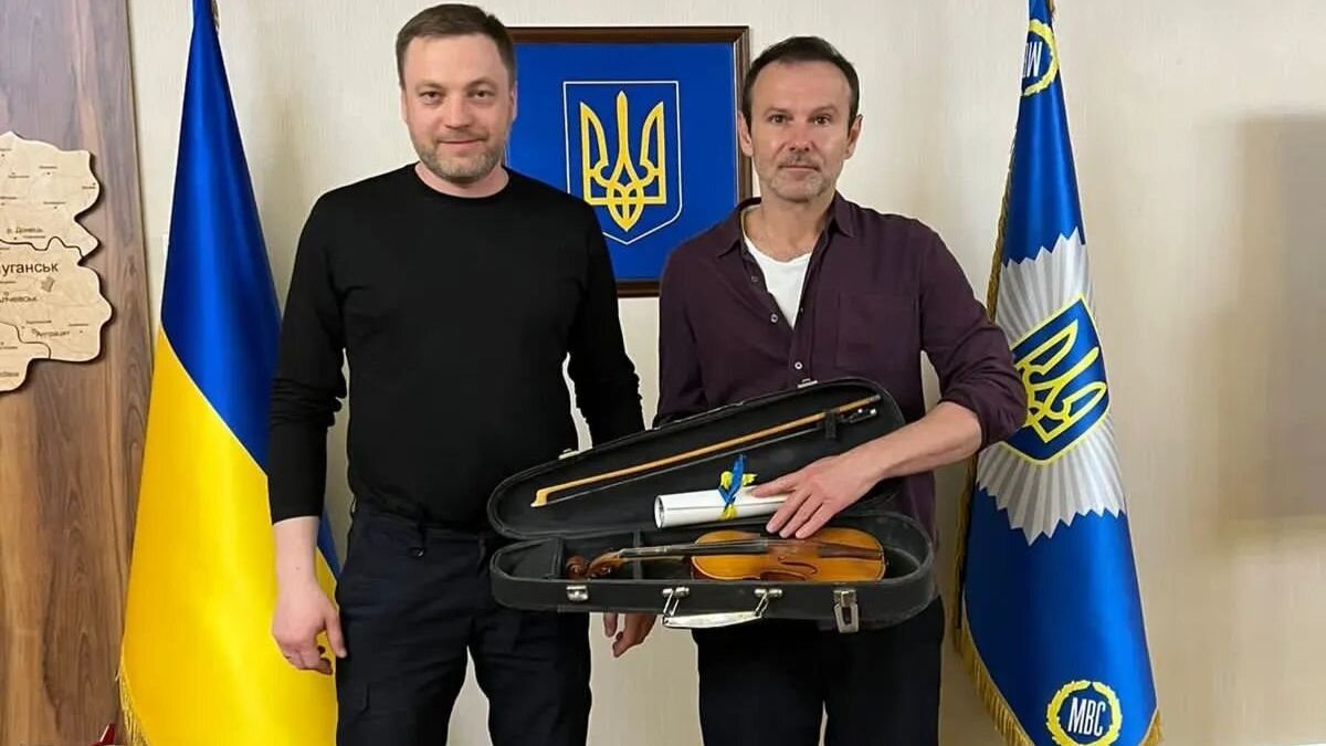 Прощание с Монастырским – Вакарчук рассказал о подарке и последнем сообщении от него Прощание с Монастырским – Вакарчук рассказал о подарке и последнем сообщении от него