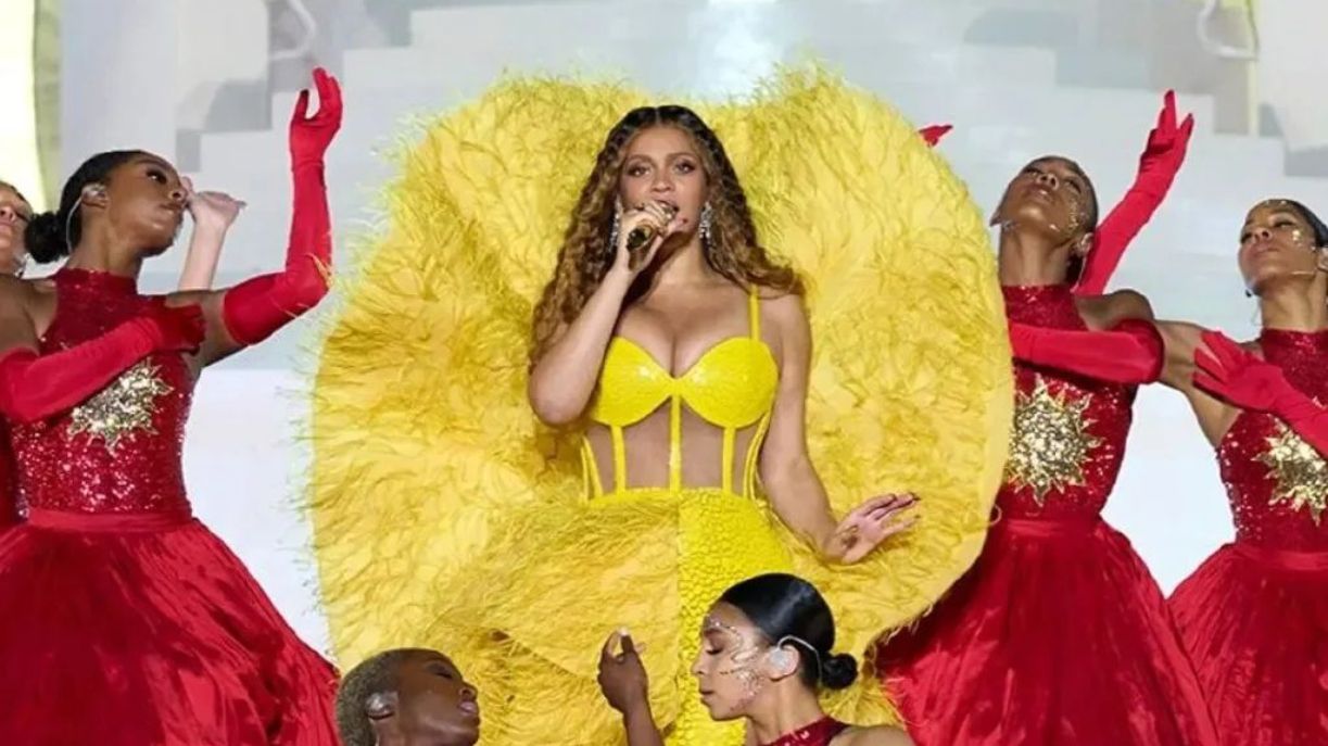 Бейонсе подвергли критике за выступление в Дубае, где преследуют ЛГБТ Бейонсе подвергли критике за выступление в Дубае, где преследуют ЛГБТ