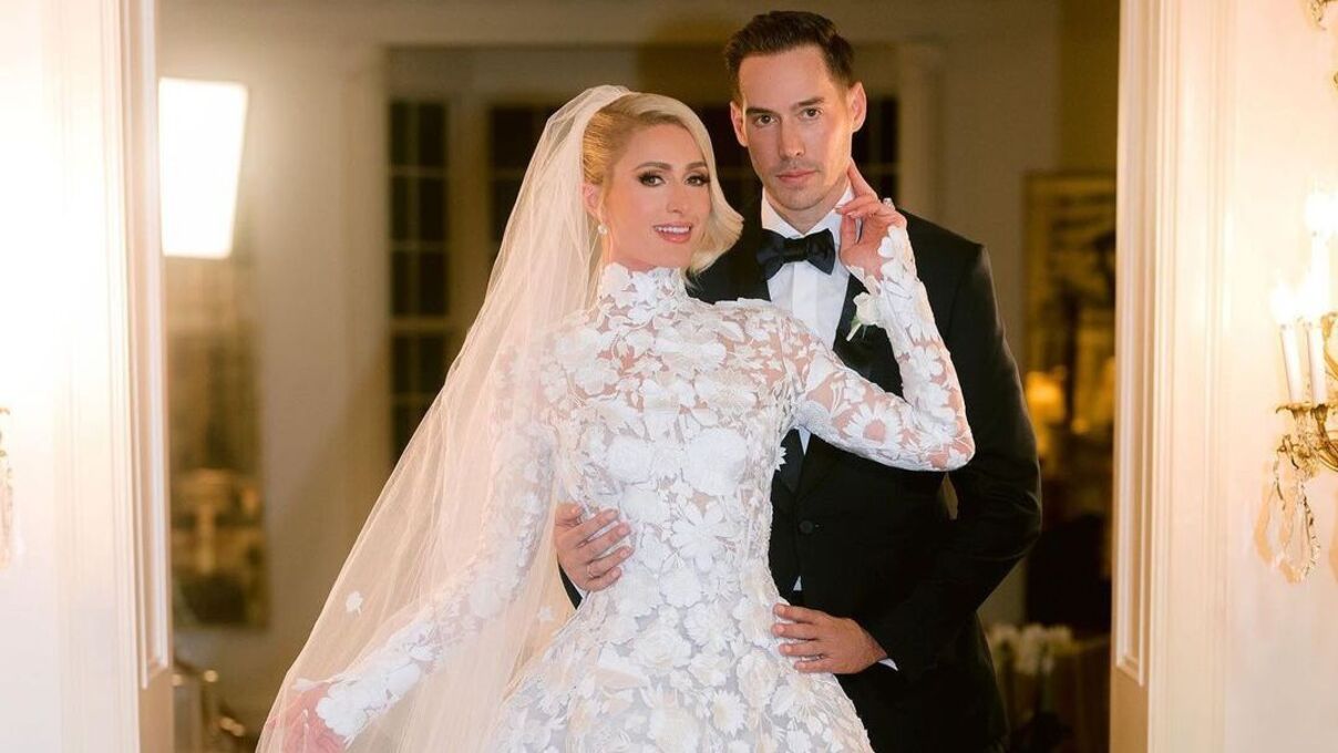 Періс Гілтон, якій 41 рік, вперше стала мамою - фото дитини Періс Гілтон, якій 41 рік, вперше стала мамою - фото дитини