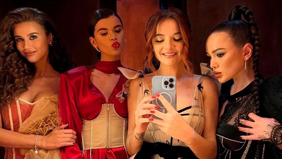 Холостяк 12 сезон – кто из участниц оскорбил Сашу Мудрую – как ее обозвали Холостяк 12 сезон – кто из участниц оскорбил Сашу Мудрую – как ее обозвали