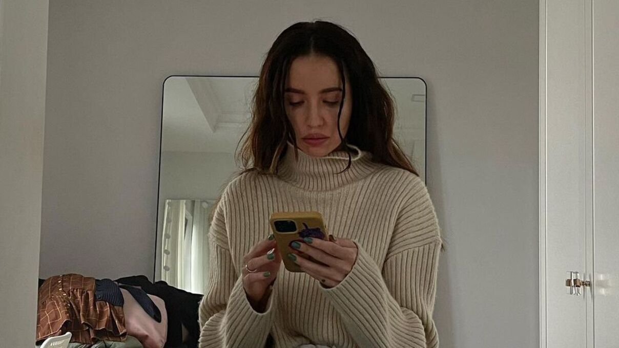 Надя Дорофеева выпустила трек, который написал Кацурин Надя Дорофеева выпустила трек, который написал Кацурин