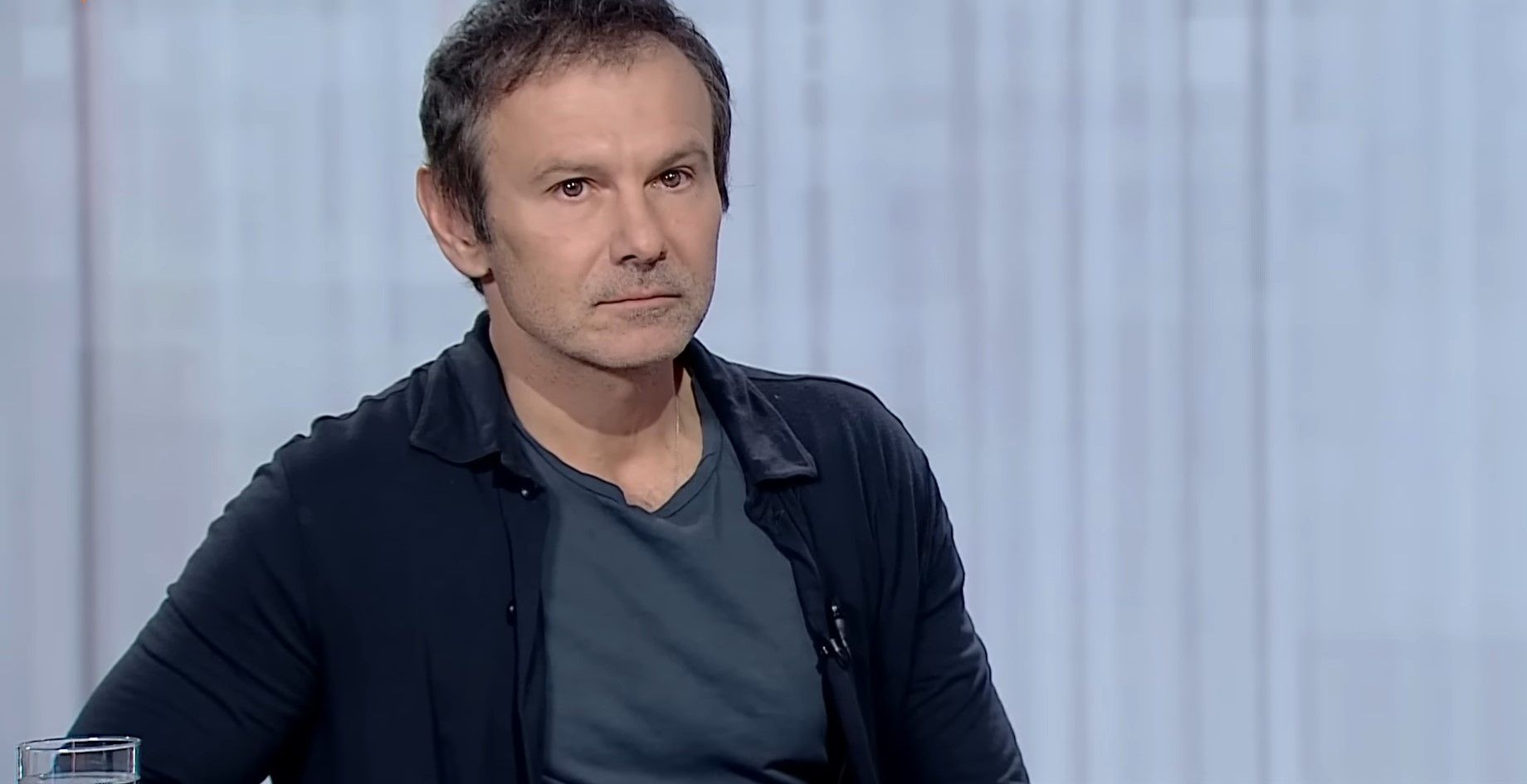 Святослав Вакарчук рассказал, какие песни слушают военные - список Святослав Вакарчук рассказал, какие песни слушают военные - список