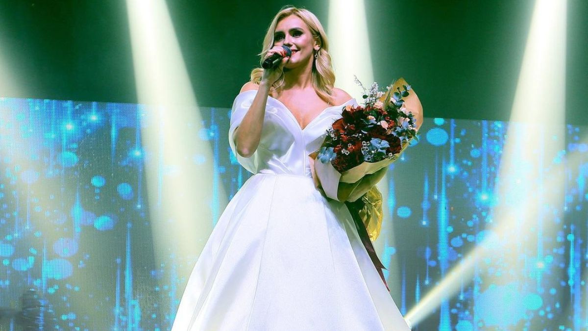 Ирина Федишин в свадебном платье – фото с концерта