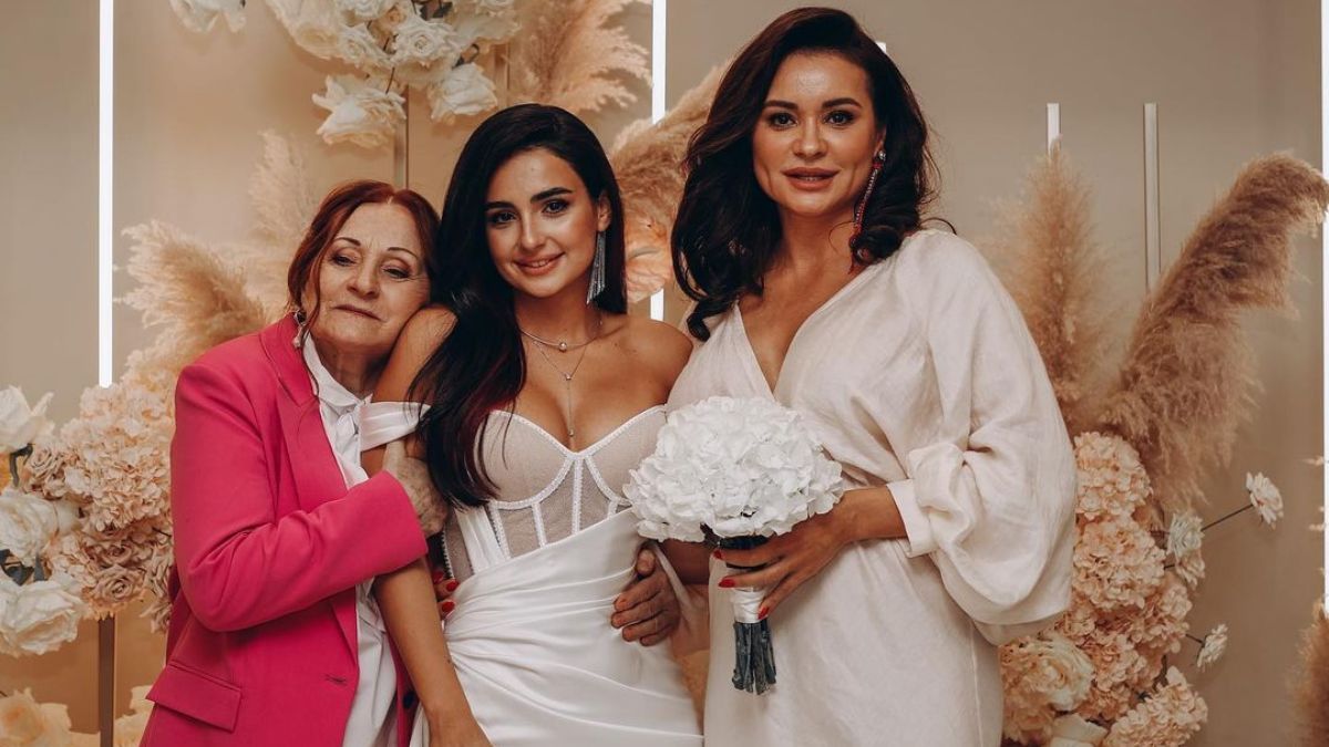 Анна Тринчер поздравила маму с днем рождения – фото, что написала Анна Тринчер поздравила маму с днем рождения – фото, что написала