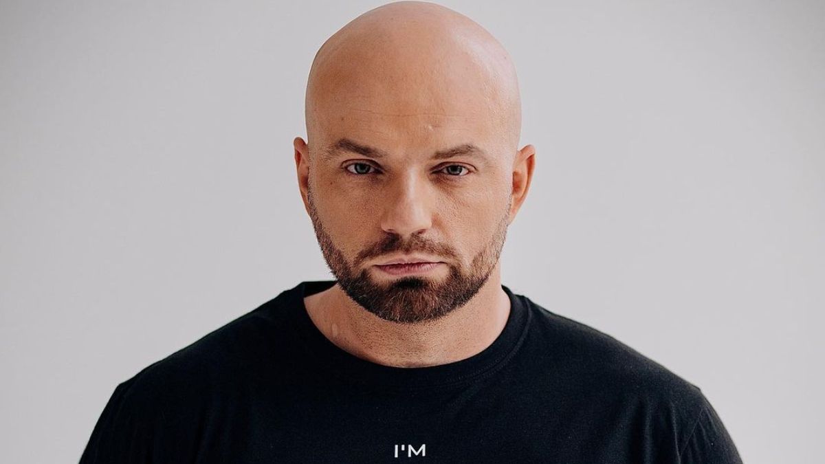 Слава Дьомін назвав маму деспотом – що каже про стосунки з нею Слава Дьомін назвав маму деспотом – що каже про стосунки з нею