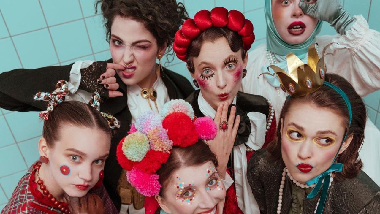 Группа VESNA из Чехии попала в скандал - спели на украинском с солисткой-россиянкой Группа VESNA из Чехии попала в скандал - спели на украинском с солисткой-россиянкой