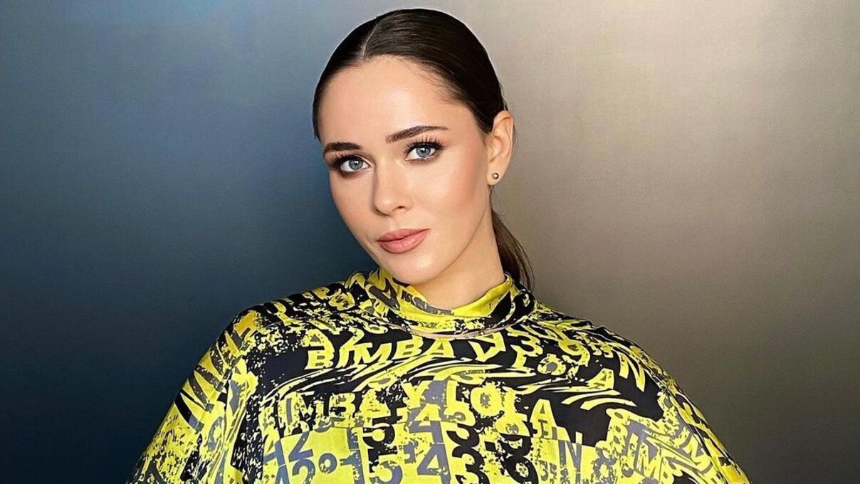 Юлія Саніна повідомила про втрату в родині - померла бабуся Юлія Саніна повідомила про втрату в родині - померла бабуся