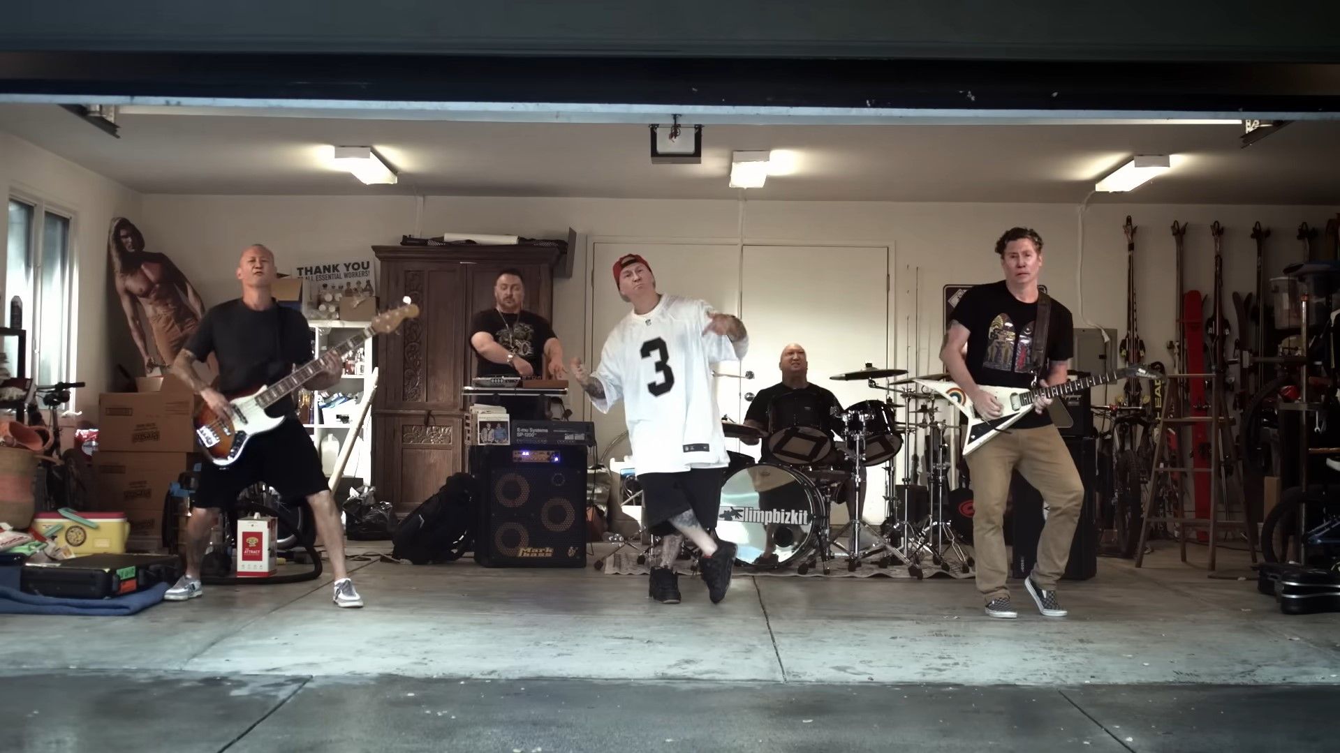 Limp Bizkit выпустили клип с дипфейками Путина - видео и реакции Limp Bizkit выпустили клип с дипфейками Путина - видео и реакции