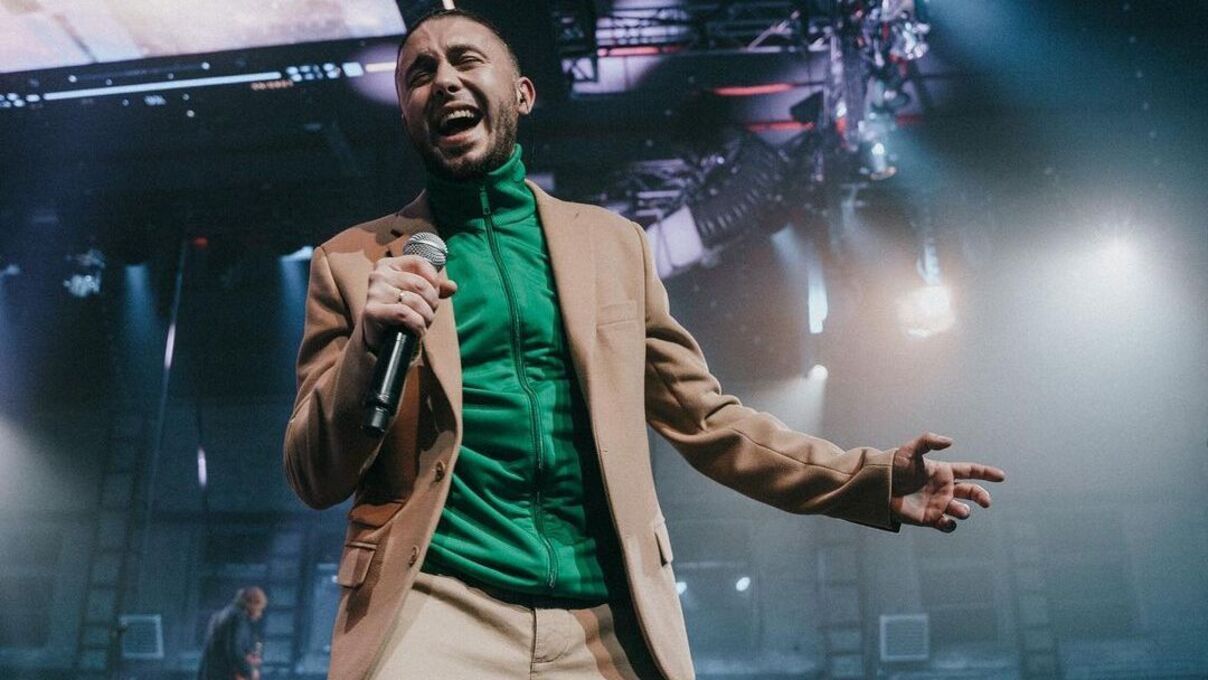 Антитіла заспівали Фортеця Бахмут на Sanremo-2023 в Італії - відео Антитіла заспівали Фортеця Бахмут на Sanremo-2023 в Італії - відео