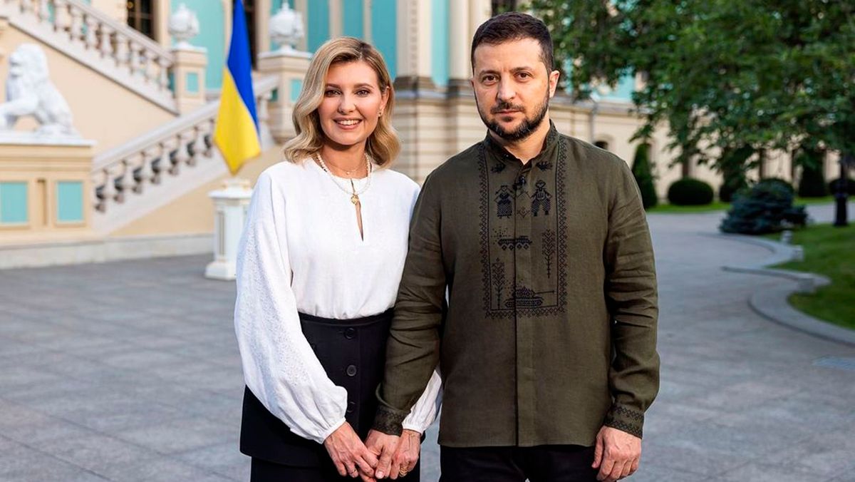 Олена Зеленська розповіла, як намагається розсмішити чоловіка Олена Зеленська розповіла, як намагається розсмішити чоловіка