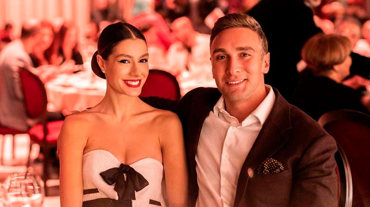 На фоне слухов о беременности – Иракли Макацария показал жену в купальнике – фото На фоне слухов о беременности – Иракли Макацария показал жену в купальнике – фото