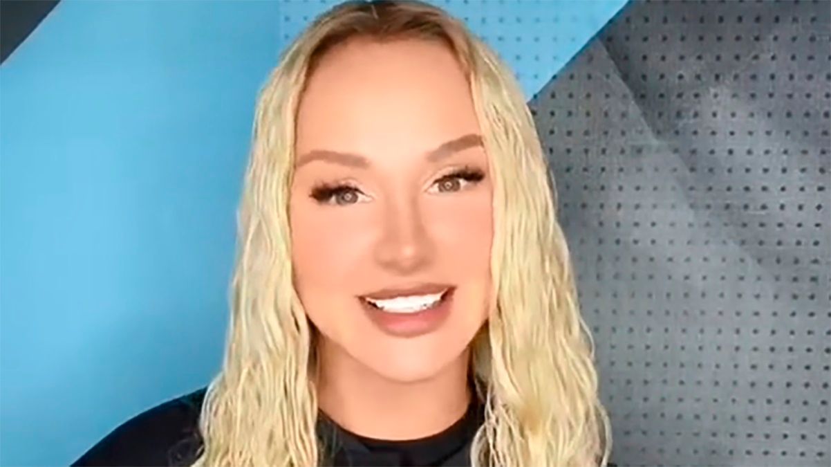 Анна Асти посмеялась над украинским языком – ее раскритиковали даже россияне – видео Анна Асти посмеялась над украинским языком – ее раскритиковали даже россияне – видео