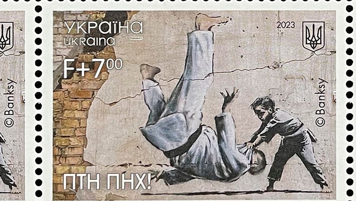 Бенксі показав марку Укрпошти зі своїм графіті – реакція соцмереж Бенксі показав марку Укрпошти зі своїм графіті – реакція соцмереж