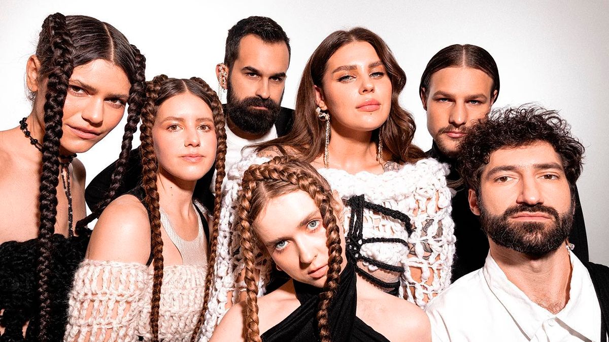 Ребят из группы KAZKA не выпустил Минкульт – Александра Зарицкая возмущена Ребят из группы KAZKA не выпустил Минкульт – Александра Зарицкая возмущена