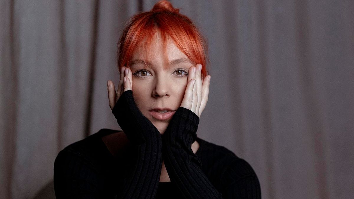 Світлана Тарабарова показала обстріляну школу в Херсоні – як вона виглядає – фото Світлана Тарабарова показала обстріляну школу в Херсоні – як вона виглядає – фото