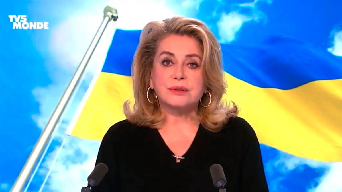 Катрин Денев зачитала стих Леси Украинки, а Ален Делон – Шевченко – видео Катрин Денев зачитала стих Леси Украинки, а Ален Делон – Шевченко – видео