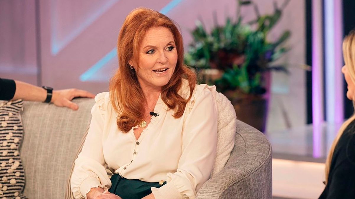 Принцессу Диану арестовали с экс-женой Эндрю – они были в ночном клубе Принцессу Диану арестовали с экс-женой Эндрю – они были в ночном клубе