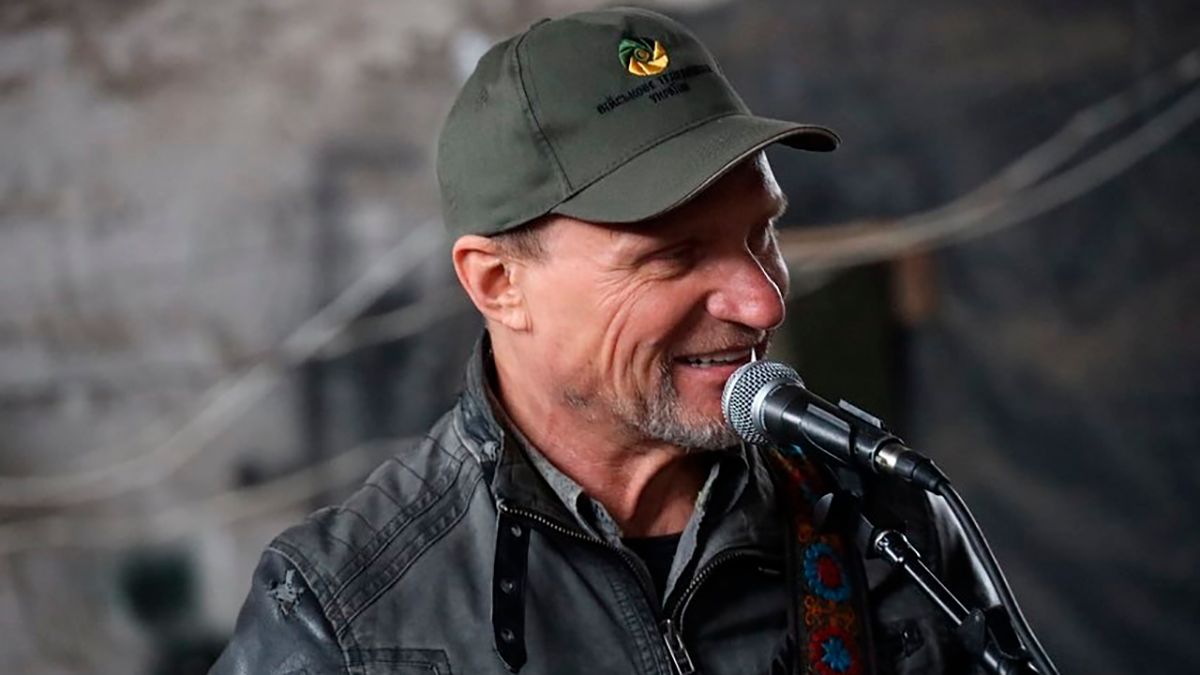 Олег Скрипка виступив під Бахмутом – хто з артистів його запросив – фото Олег Скрипка виступив під Бахмутом – хто з артистів його запросив – фото