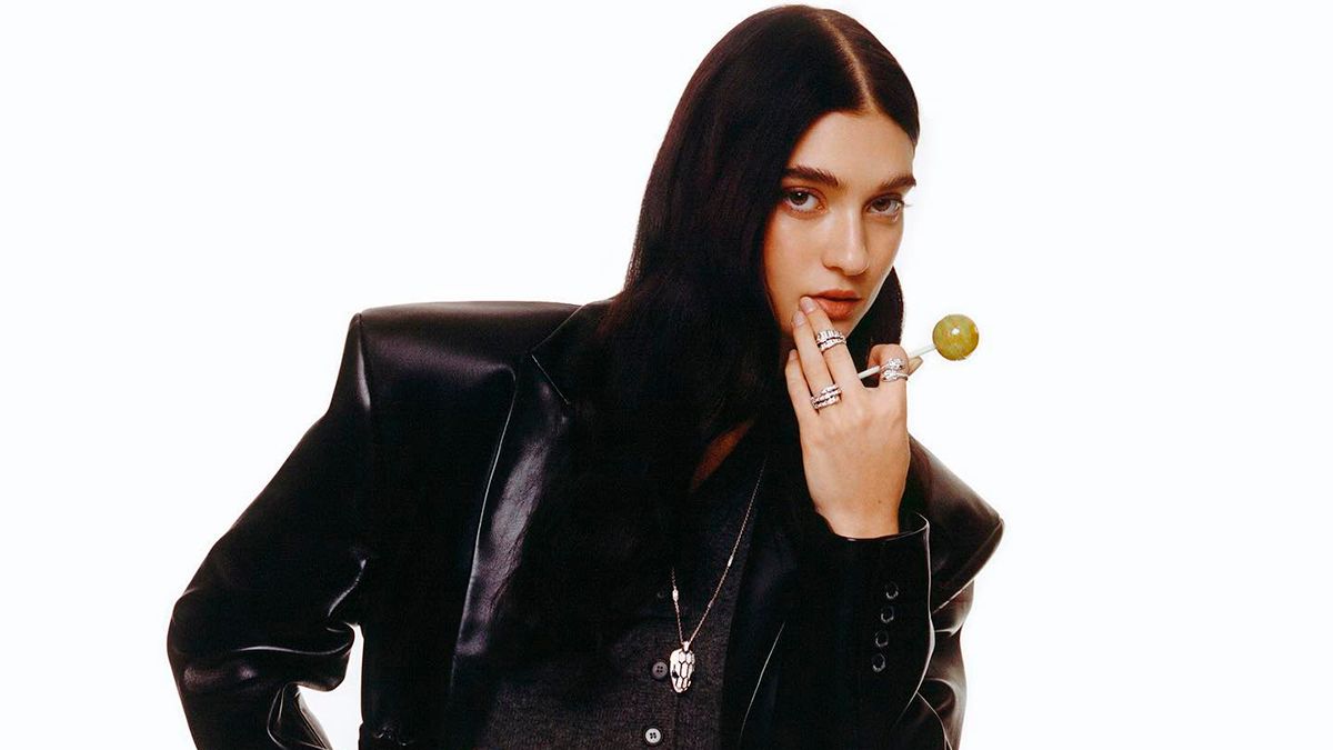 Теракт у Запоріжжі – ракета влучила в будинок моделі Юлії Ратнер – фото Теракт у Запоріжжі – ракета влучила в будинок моделі Юлії Ратнер – фото