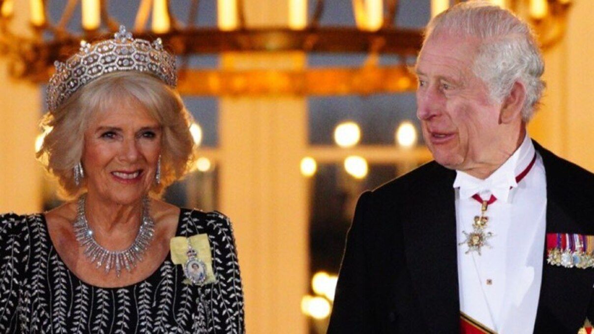 Чарльз ІІІ и Камилла приехали в Германию - фото образа королевы Чарльз ІІІ и Камилла приехали в Германию - фото образа королевы