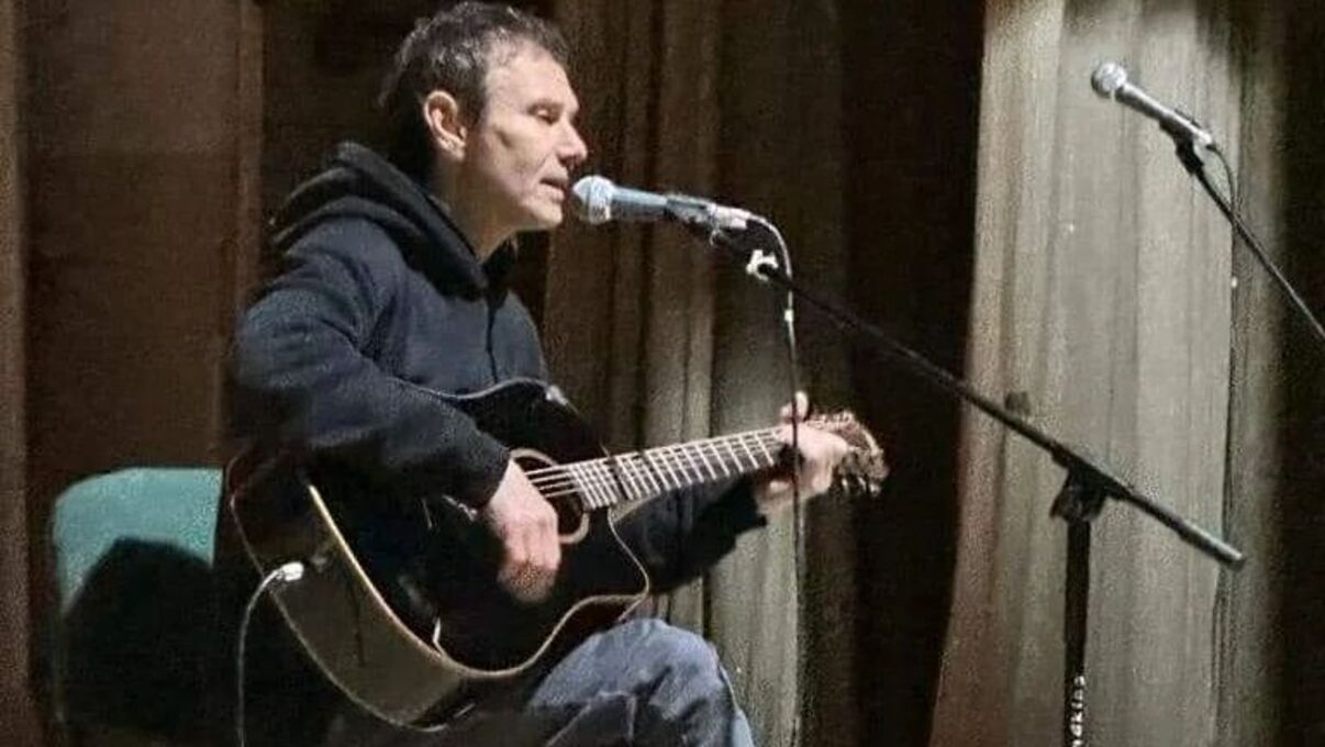 Святослав Вакарчук выступил для раненых военных - фото и видео Святослав Вакарчук выступил для раненых военных - фото и видео