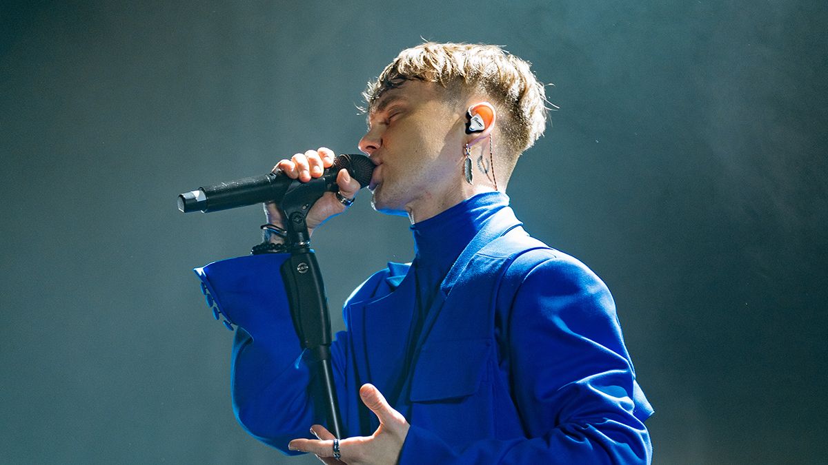 Артем Пивоваров заступився за фанатку – її хотів вдарити чоловік – відео Артем Пивоваров заступився за фанатку – її хотів вдарити чоловік – відео