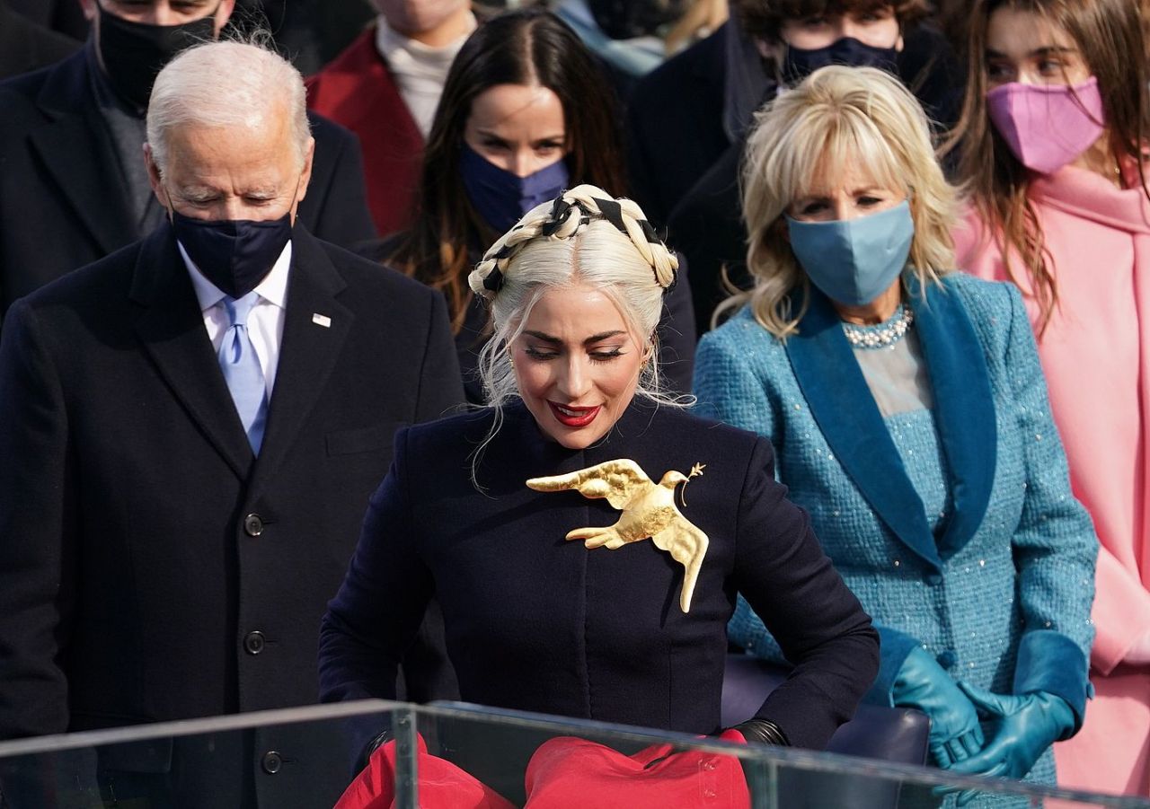 Леди Гага в 2021 году пела на инаугурации Байдена