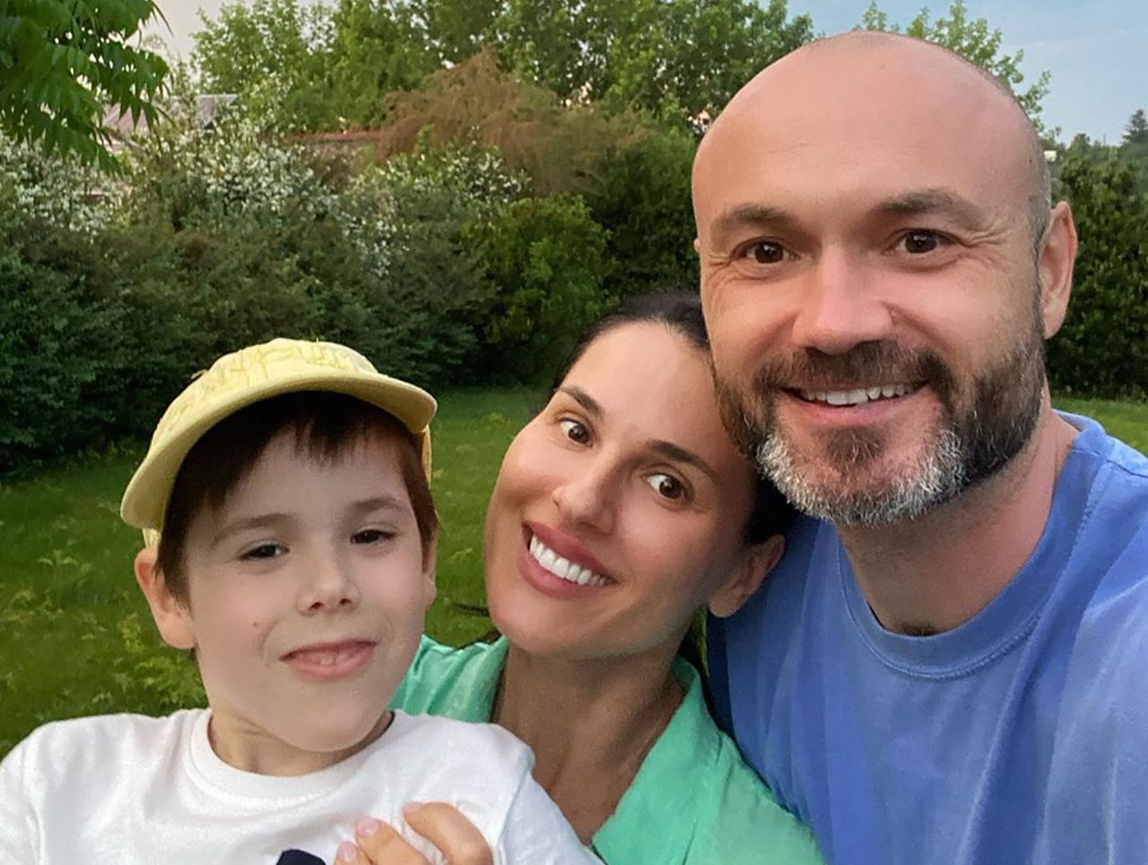 Маша Єфросиніна з чоловіком Тимуром та сином Маша Єфросиніна з чоловіком Тимуром та сином