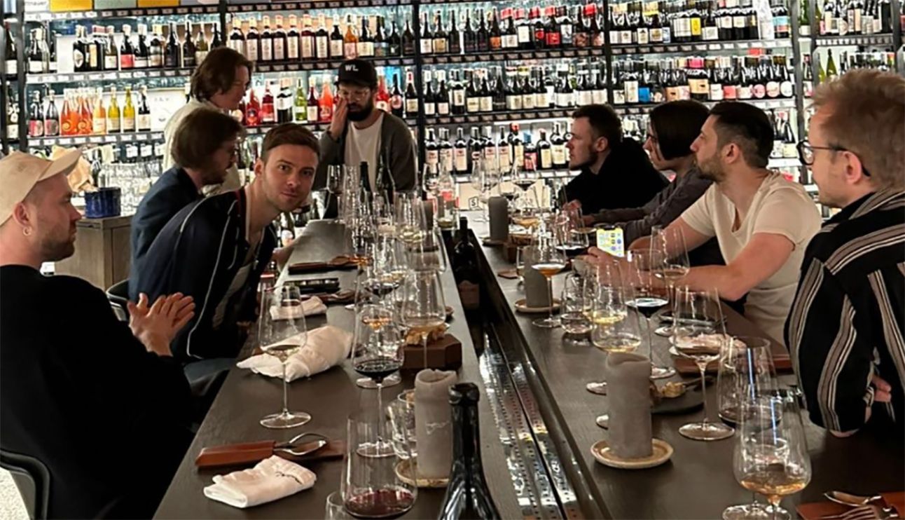 Надя Дорофєєва відсвяткувала день народження у колі друзів Надя Дорофєєва відсвяткувала день народження у колі друзів