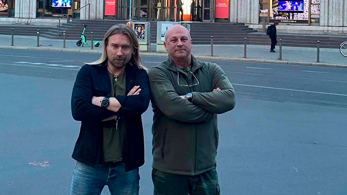 Олег Винник вийшов на зв'язок з другом – що з ним, як він почувається Олег Винник вийшов на зв'язок з другом – що з ним, як він почувається