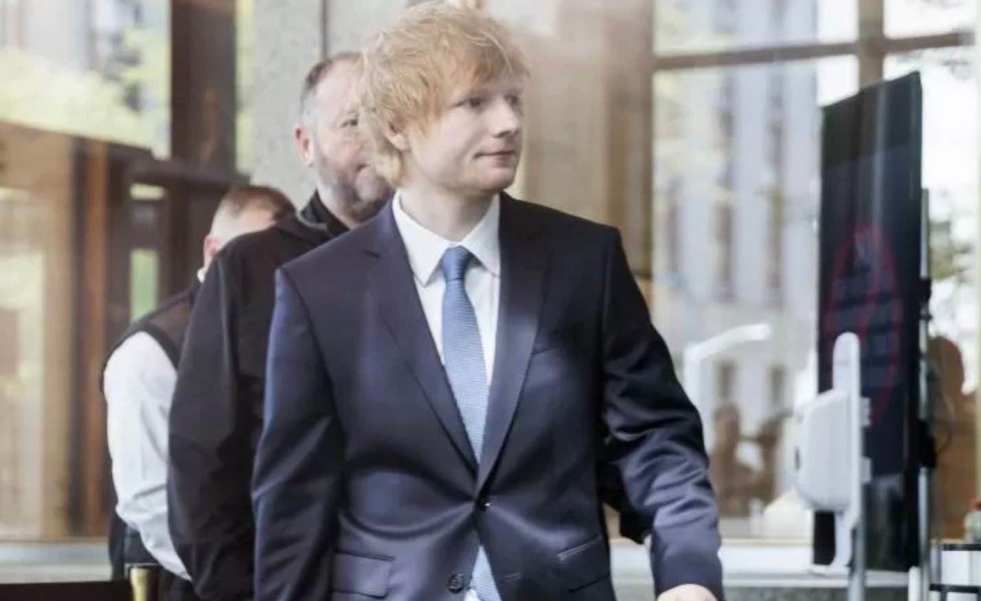 Эд Ширан посетил судебное заседание в Нью-Йорке Эд Ширан посетил судебное заседание в Нью-Йорке