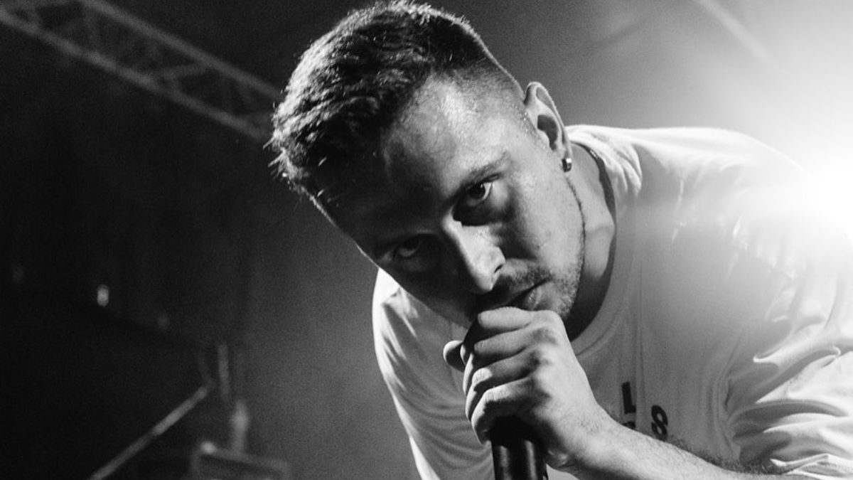 ХАС рассказал, как его вывозили на кушетке на сцену – что произошло ХАС рассказал, как его вывозили на кушетке на сцену – что произошло