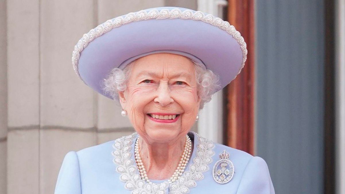 Украшения Елизаветы II – как они выглядят, сколько стоят – фото Украшения Елизаветы II – как они выглядят, сколько стоят – фото