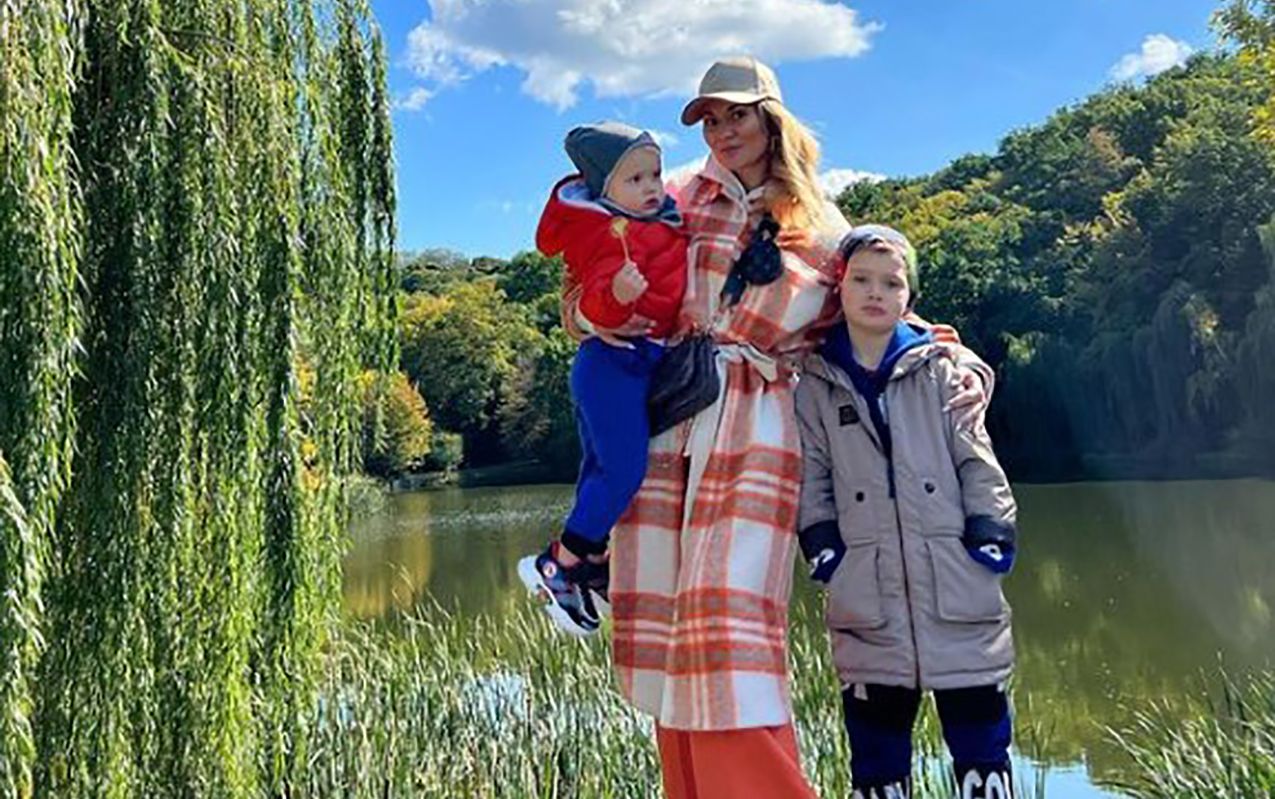 Анна Саливанчук с сыновьями Анна Саливанчук с сыновьями