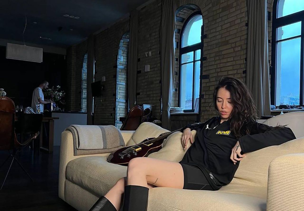 Надя Дорофєєва засвітила орендовану квартир Надя Дорофєєва засвітила орендовану квартир