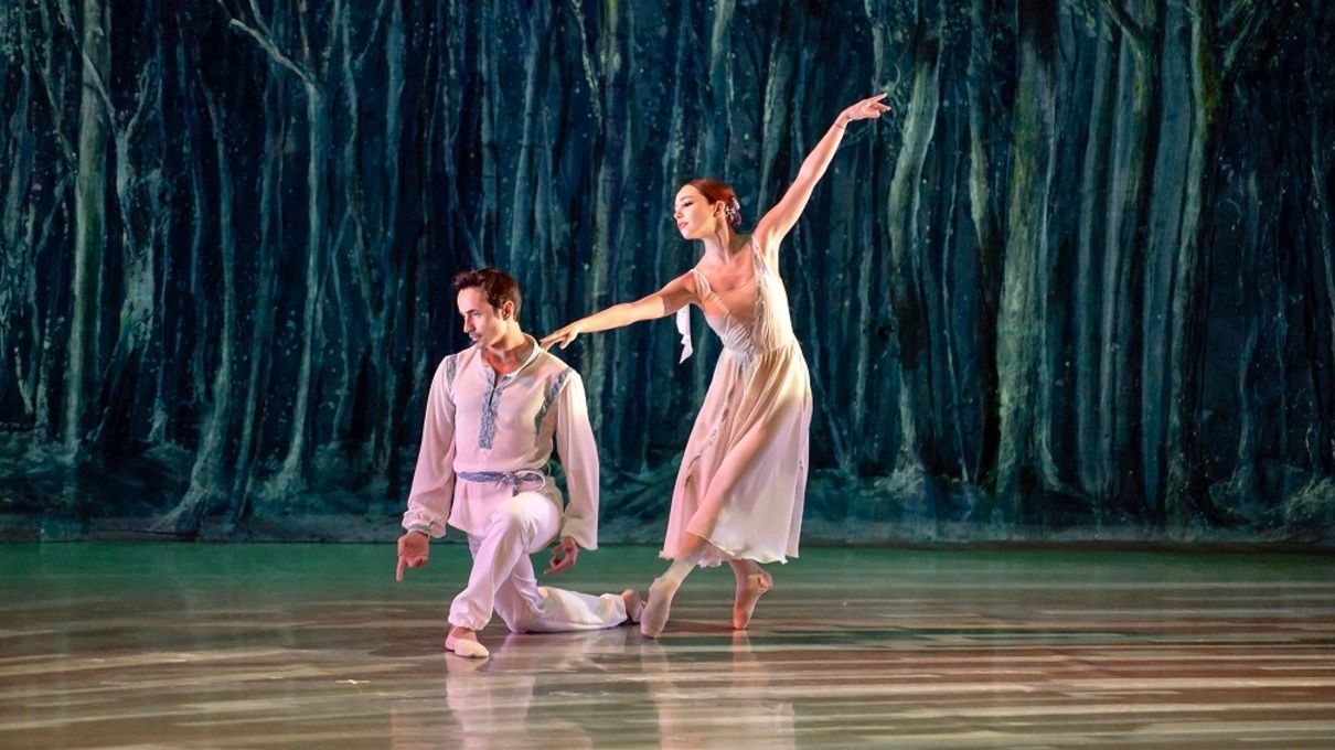 Катерина Кухар виступила з виставою Лісова пісня у США - фото Катерина Кухар виступила з виставою Лісова пісня у США - фото