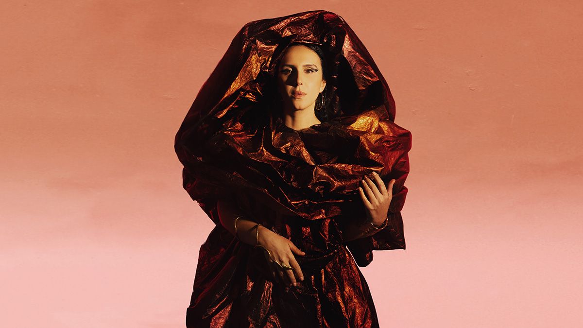 Джамала выпустила альбом Qırım – песни собирала в Крыму – слушайте онлайн Джамала выпустила альбом Qırım – песни собирала в Крыму – слушайте онлайн