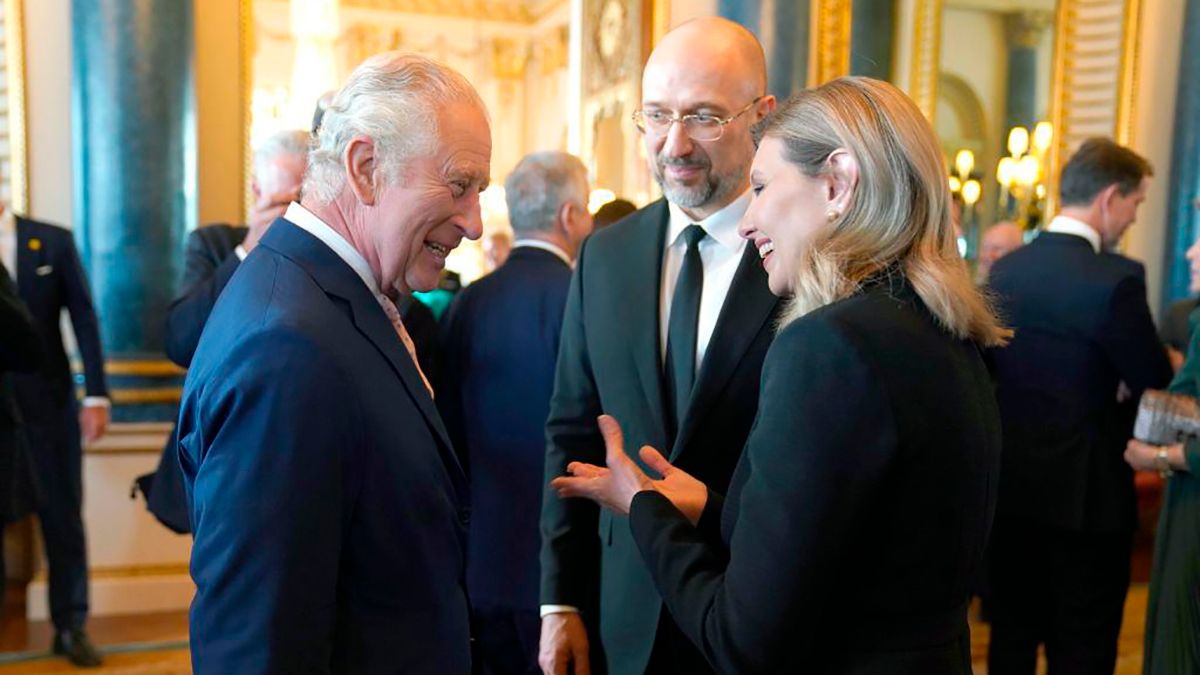 Елена Зеленская и Денис Шмигаль встретились с Чарльзом ІІІ – реакция короля – фото Елена Зеленская и Денис Шмигаль встретились с Чарльзом ІІІ – реакция короля – фото