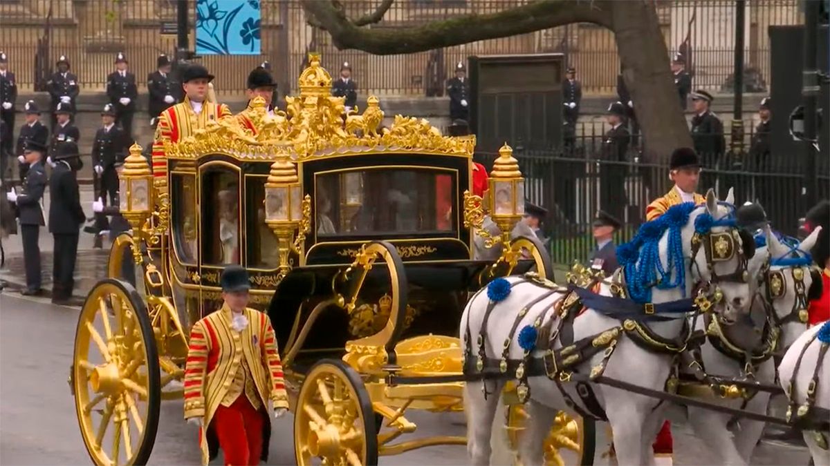 Коронація Чарльза III – в яких каретах їхали король і Камілла – фото, відео