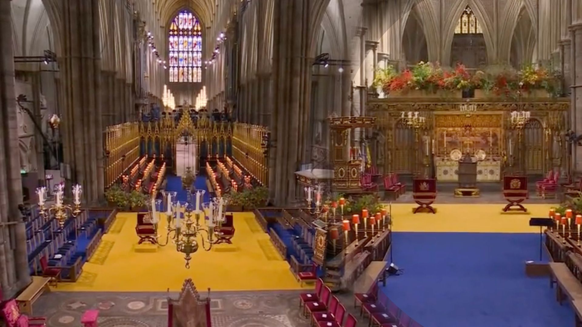 Для коронации Чарльза ІІІ зал украсили цветами флага Украины Для коронации Чарльза ІІІ зал украсили цветами флага Украины