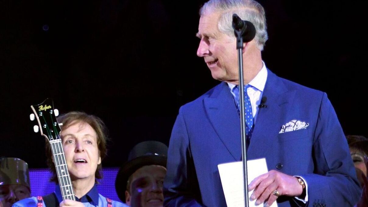 Чарльза ІІІ коронували - Елтон Джон, Бекхеми та зірки вітають його Чарльза ІІІ коронували - Елтон Джон, Бекхеми та зірки вітають його