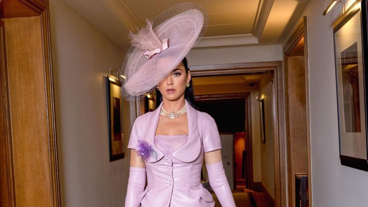 Кеті Перрі та інші зірки відвідали коронацію Чарльза ІІІ - фото й відео Кеті Перрі та інші зірки відвідали коронацію Чарльза ІІІ - фото й відео