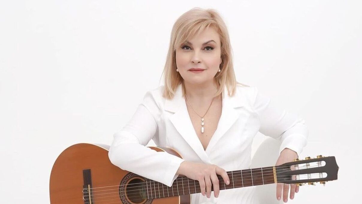 Мария Бурмака спела о защитниках Мариуполя - видео Мария Бурмака спела о защитниках Мариуполя - видео