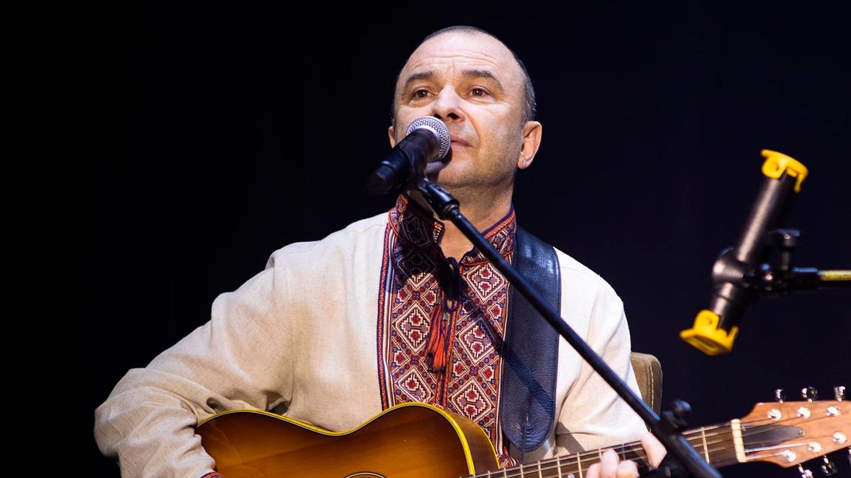 Віктор Павлік заспівав на вулицях Львова – як це було, реакція людей – відео Віктор Павлік заспівав на вулицях Львова – як це було, реакція людей – відео