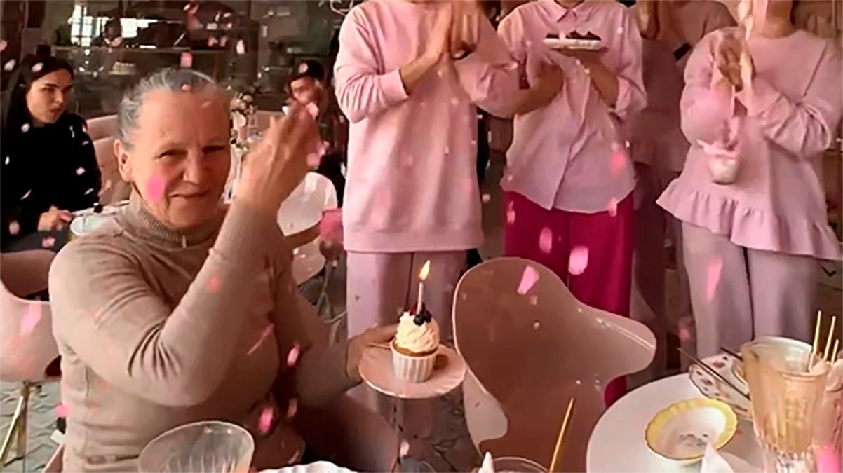 Светлана Тарабарова сделала сюрприз маме из Херсона – видео, как это было Светлана Тарабарова сделала сюрприз маме из Херсона – видео, как это было