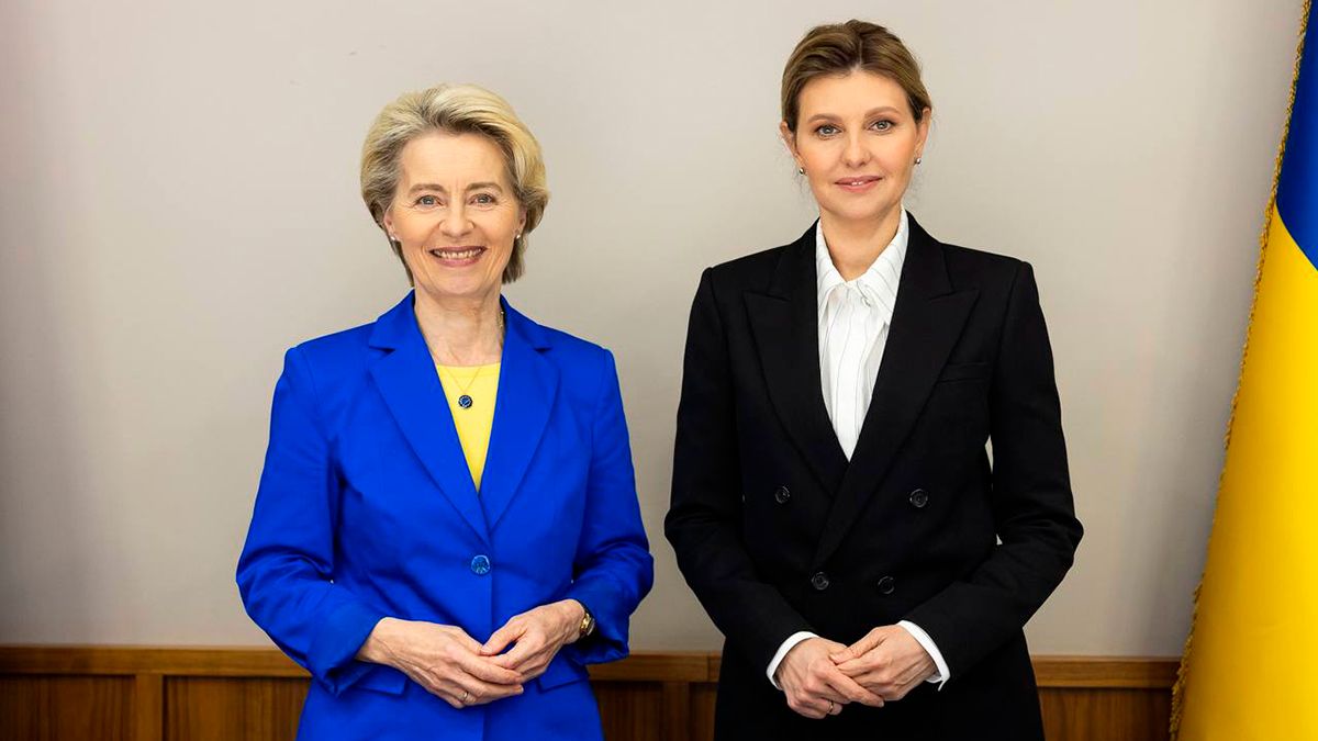 Олена Зеленська зустрілася з Урсулою фон дер Ляєн – образ першої леді – фото, відео Олена Зеленська зустрілася з Урсулою фон дер Ляєн – образ першої леді – фото, відео