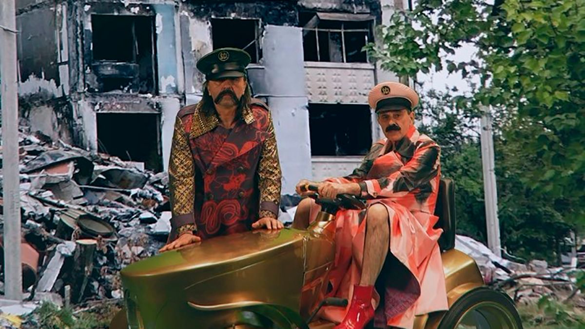 Хорватія на Євробаченні 2023 – гурт Let 3 проїхався містами України на тракторі – відео Хорватія на Євробаченні 2023 – гурт Let 3 проїхався містами України на тракторі – відео