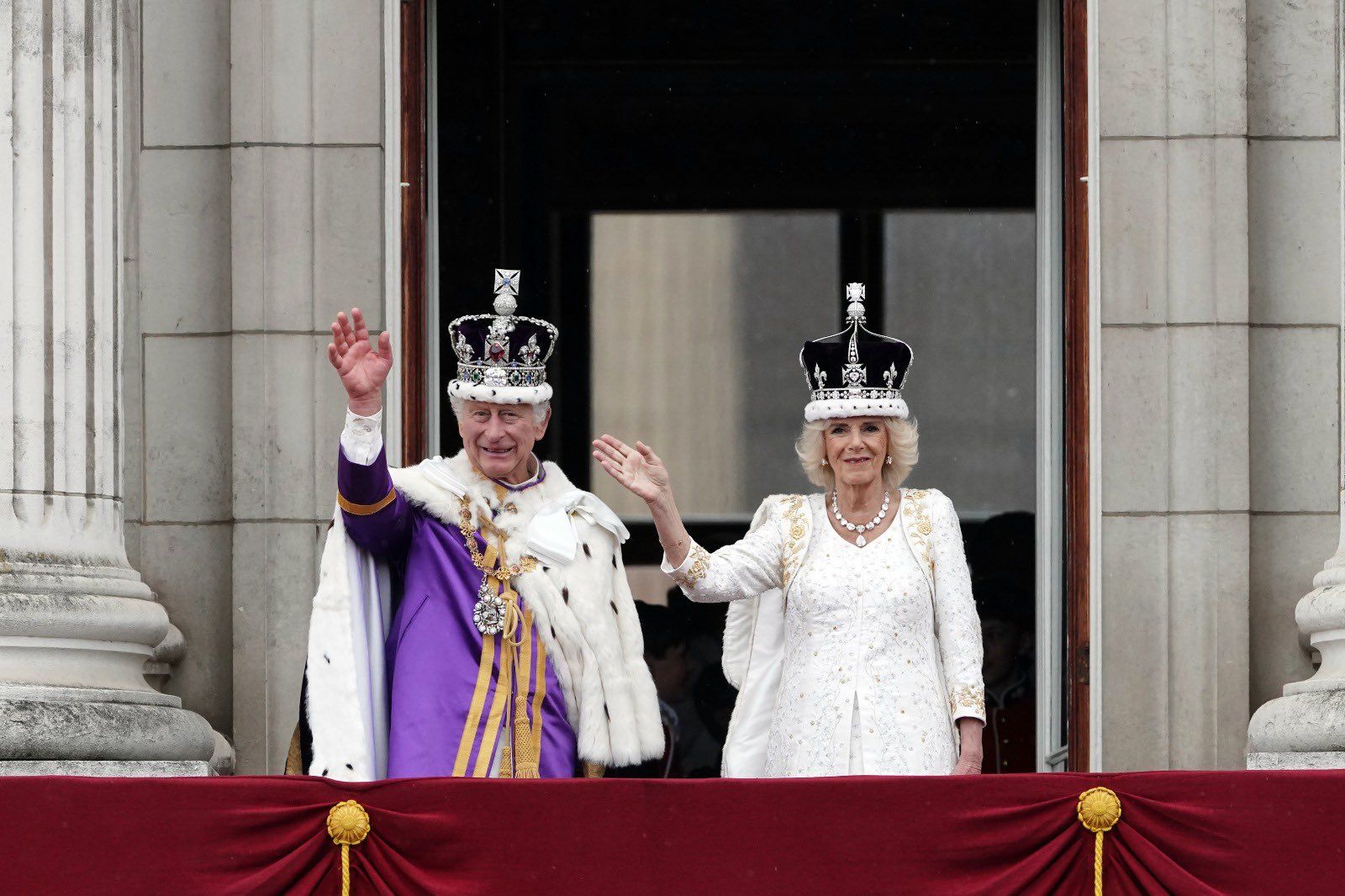 Король Чарльз и королева Камилла