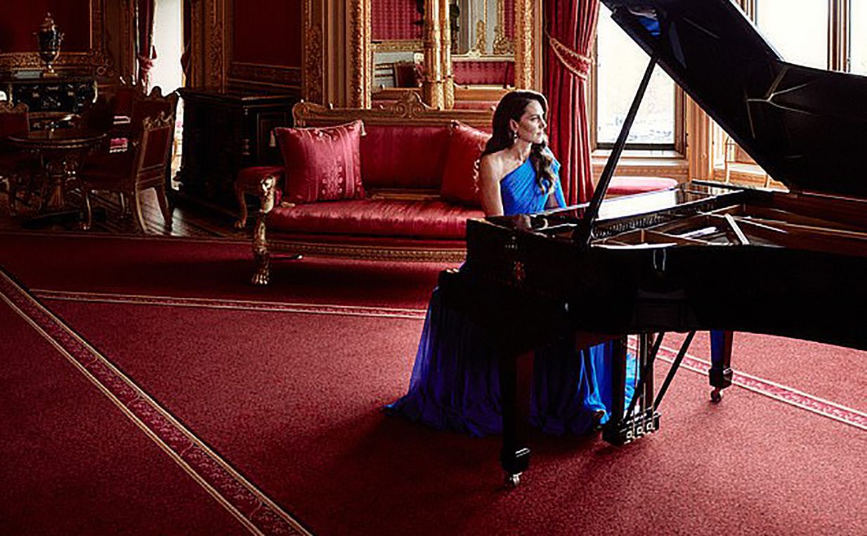 Кейт Миддлтон сыграла на фортепиано для клипа Kalush Orchestra