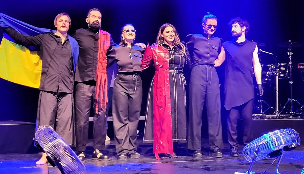 Гурт KAZKA на концерті в Гаазі Гурт KAZKA на концерті в Гаазі